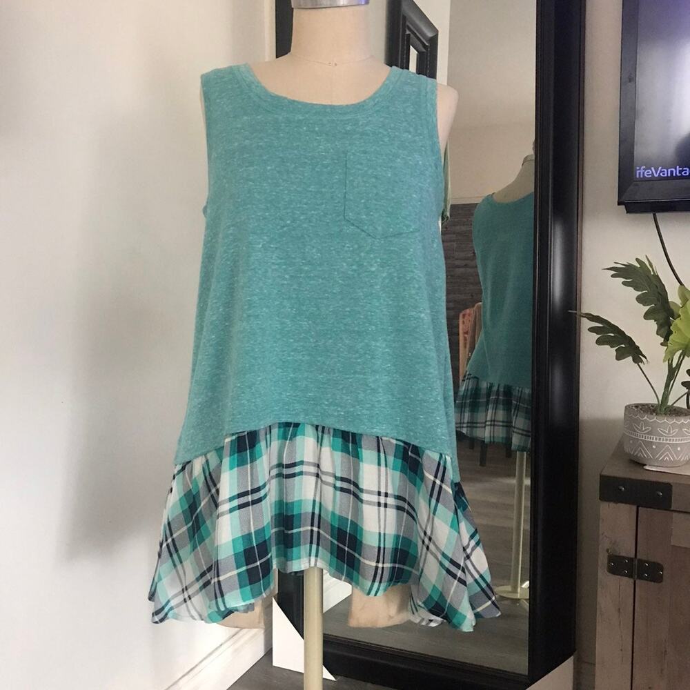Kori Woman's Teal Sleeveless Classic Tunic Top Plaid Layered Hem Size Small NWOT
